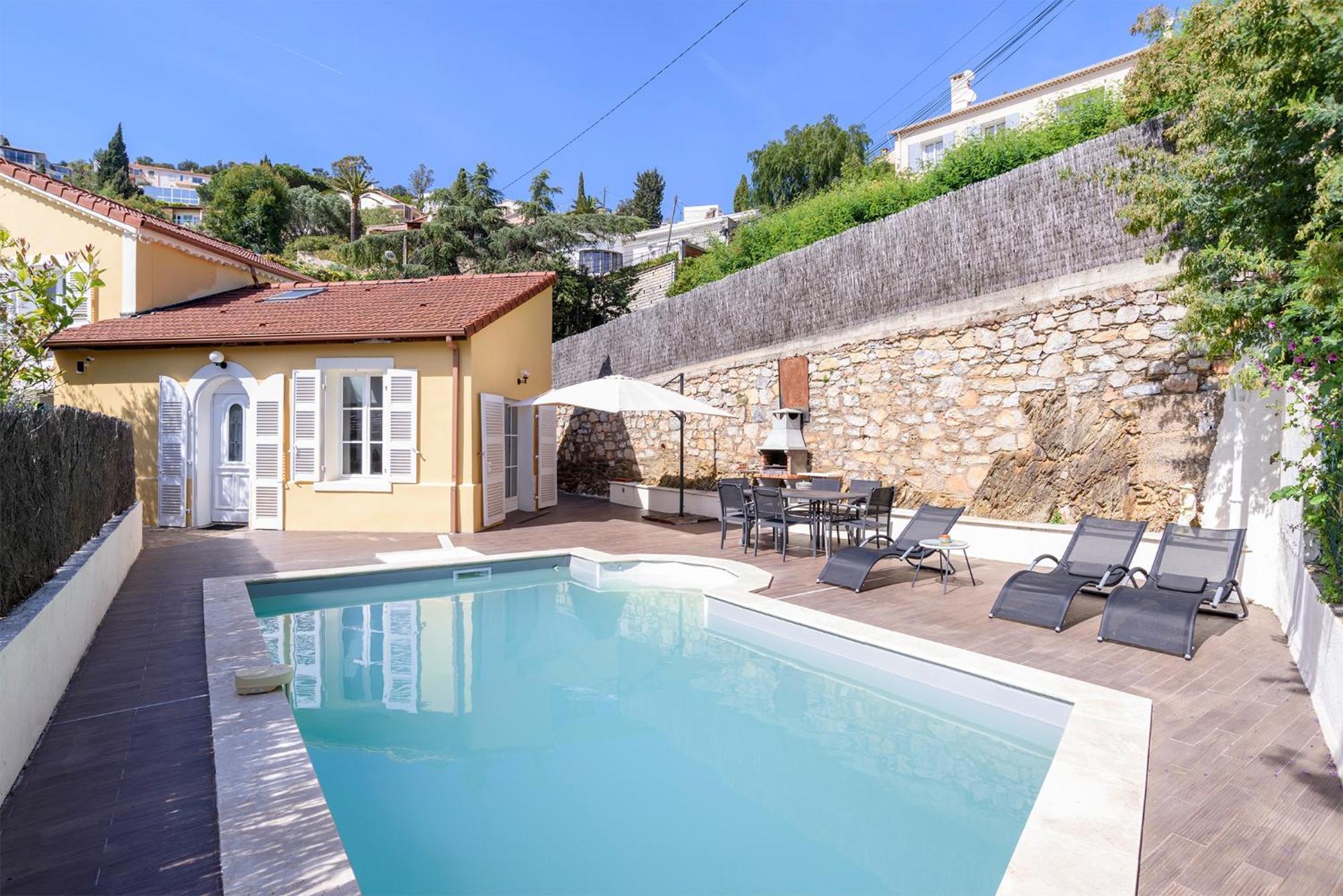 Appartement 6 Personnes En Centre-ville Et Piscine