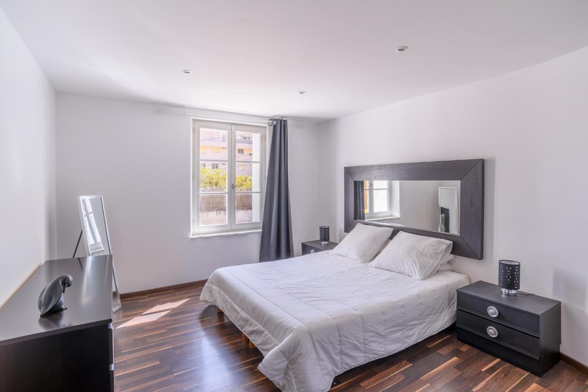 Appartement 6 Personnes En Centre-ville Et Piscine *